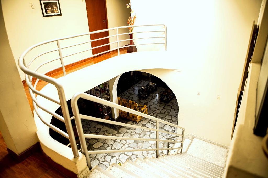 Lynik La Casa De Blanca 2*